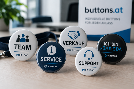 Buttons für Mitarbeiter mit Firmenlogo und Funktionsbezeichnung für Unternehmen in Österreich